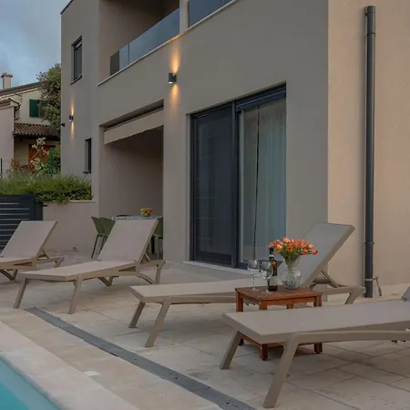 Holiday home New Amazing House With Pool Vinkuran